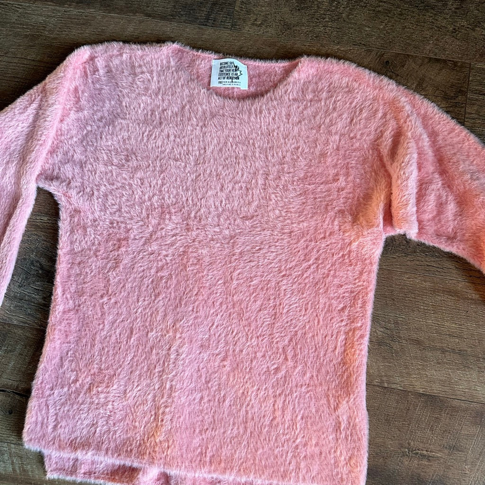 Women's Pink Fuzzy Crew Neck Sweater M